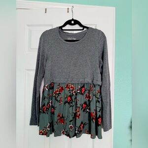 Maternity dress built for breast feeding